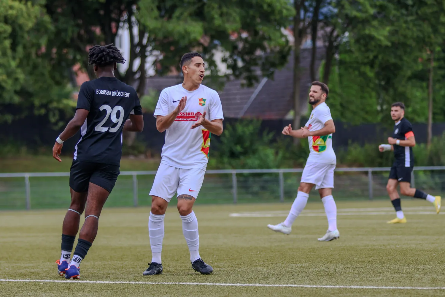 Erste testet in Westhofen – Frauen zu Gast in Velbert