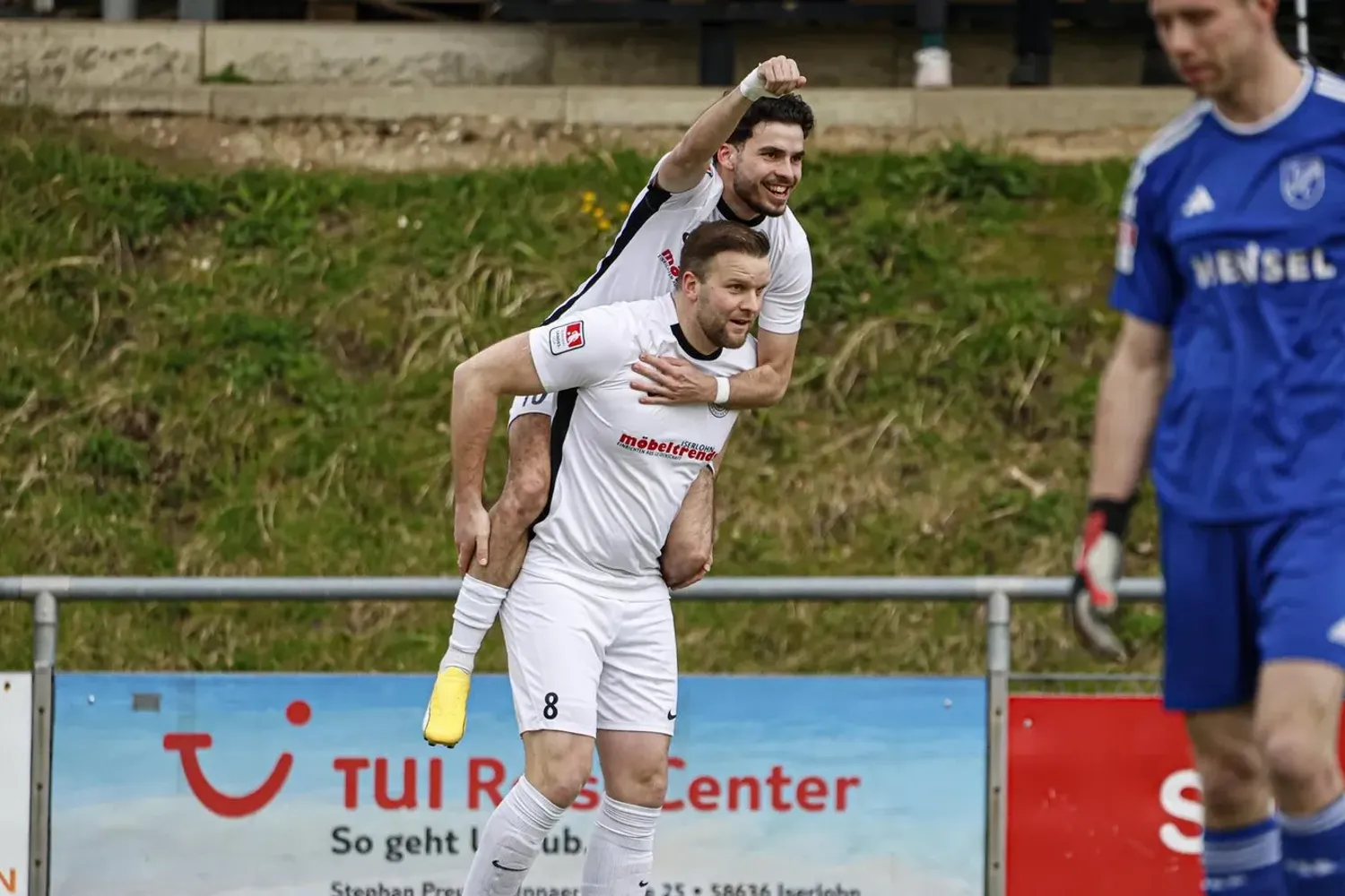 Erste gewinnt überzeugend - Frauen verlieren knapp